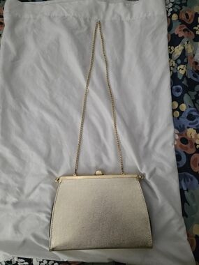 Elegant Gold Metallic Evening Clutch with Chain Strap